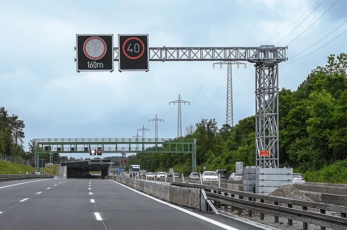 Aufstellsysteme_Kragarm_700x465px