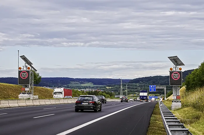 Mobile_Wechselverkehrszeichensysteme_700x465px