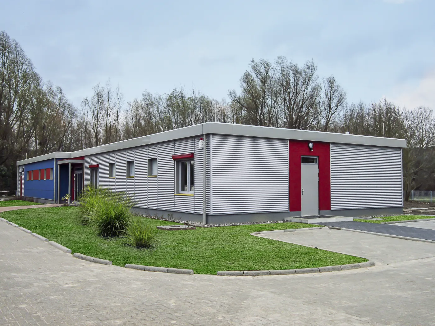 ZRD_RS_Sportplatzgebäude 1.Bild