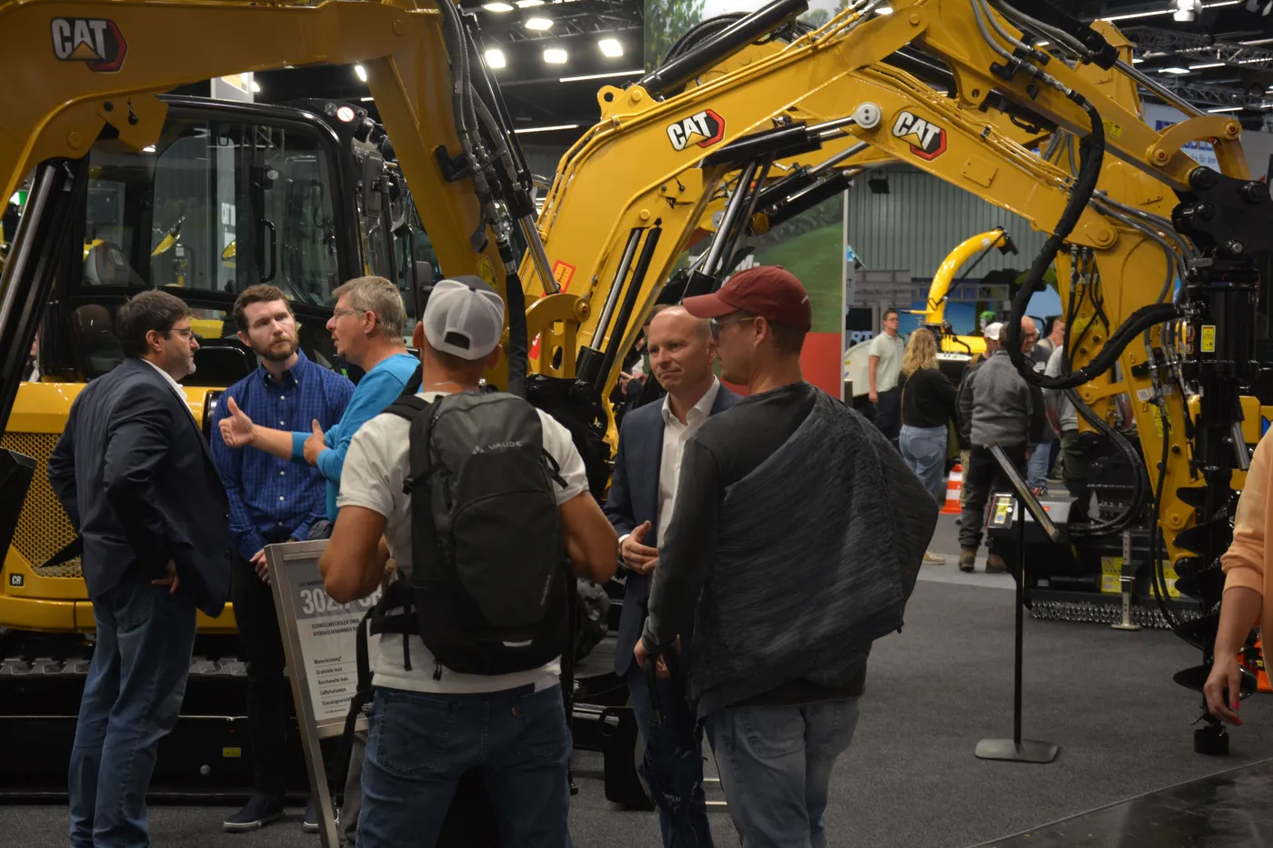 Zahlreiche Messebesucher ließen sich vor Ort das umfangreiche Leistungsangebot von Zeppelin zeigen, so konnten viele neue Gespräche mit neuen und bestehenden Kunden geführt werden. 