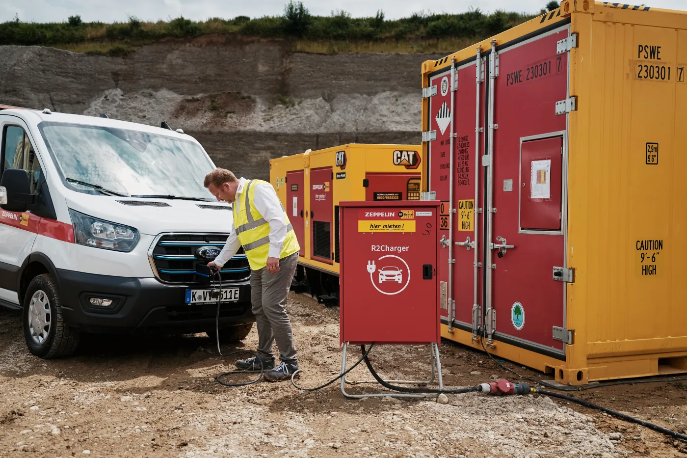 Die Nachhaltigkeitsmarke ecoSolutions bündelt alle klimafreundlichen, energieeffizienten und ressourcenschonenden Dienstleistungen von Zeppelin Rental. Dazu gehört auch eine passgenaue Ladeinfrastruktur für Baumaschinen und -geräte mit Elektroantrieb