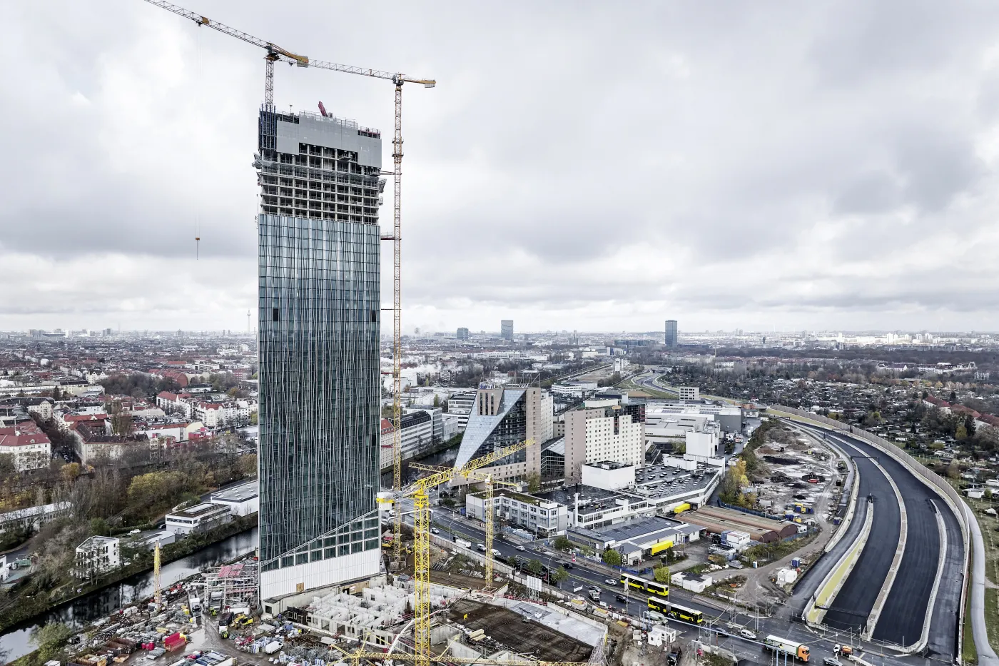 Estrel Tower, Vogelperspektive