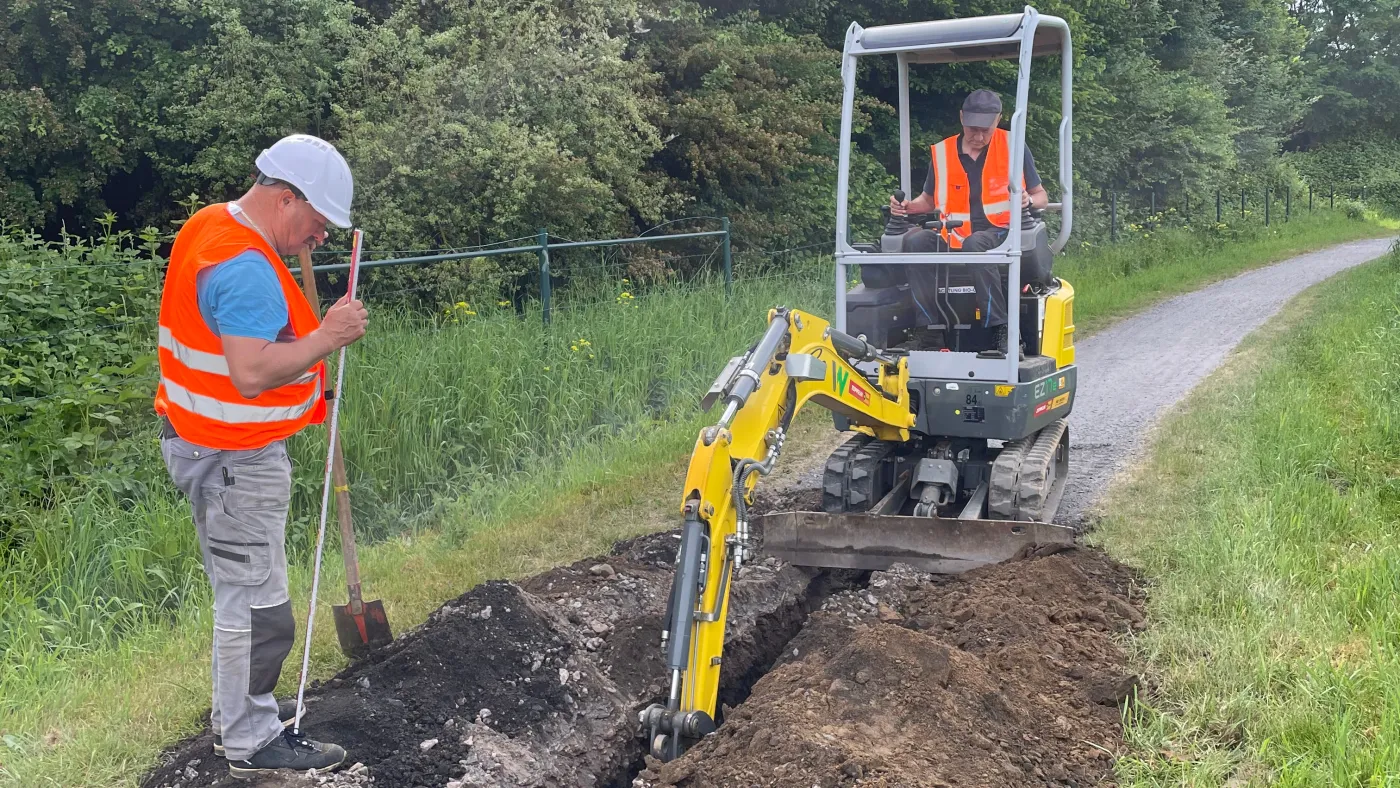 Minibagger_Projekt_Glasfaser_Wasserschutzgebiet_Essen