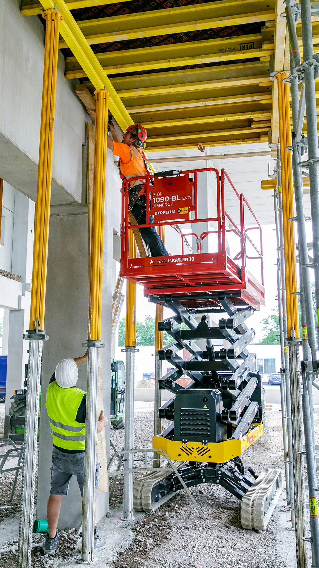 Arbeitsbühne mit Raupenfahrwerk NordBau 