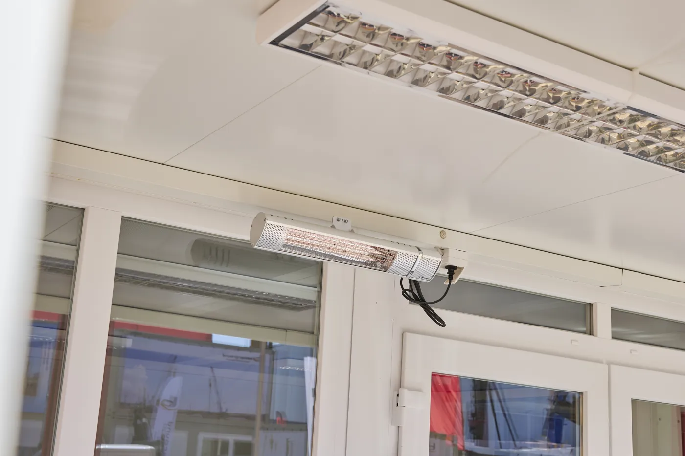 Modulanlage mit Heizstrahler