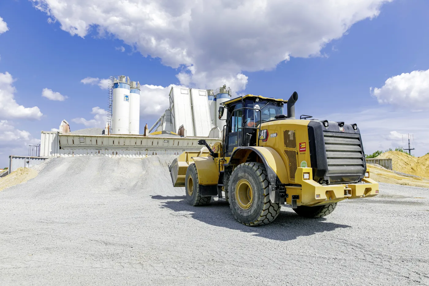 Radlader 950M in Kiesgrube