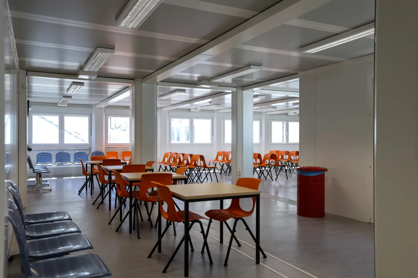 Modulgebäude-Raumsysteme-Berlin-Wartebereich