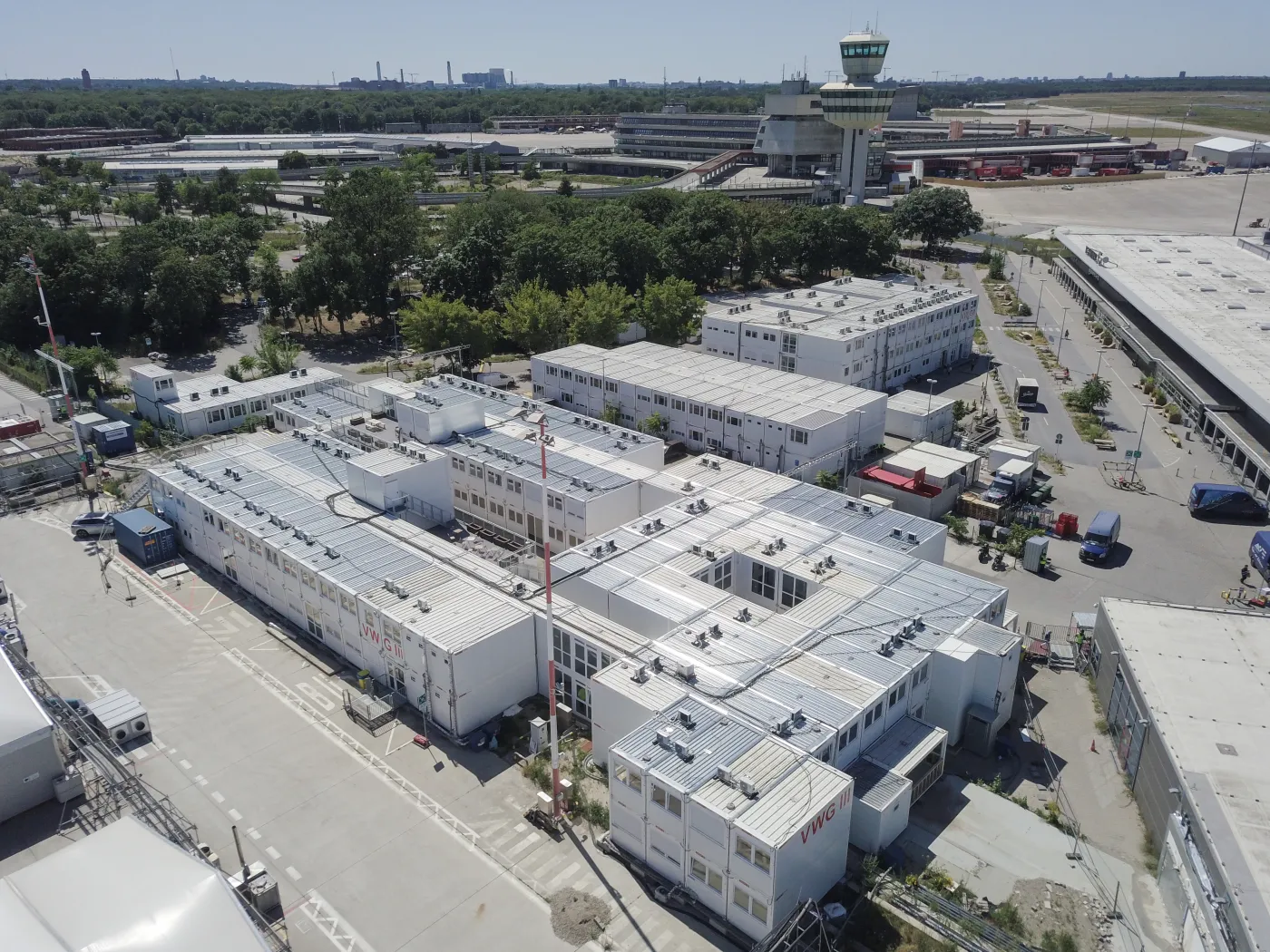 Vogelperspektive-Modulanlage-Container-Büro-Verwaltungszentrum-Berlin-Tegel
